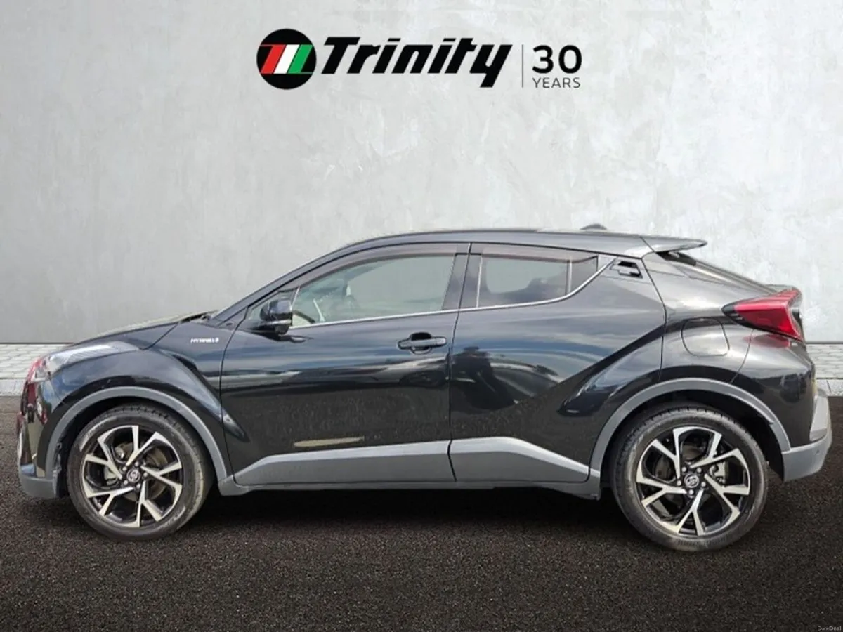 Toyota C-HR ** STUNNING SPEC ** HYBRID AUTO ** TRI - Image 5