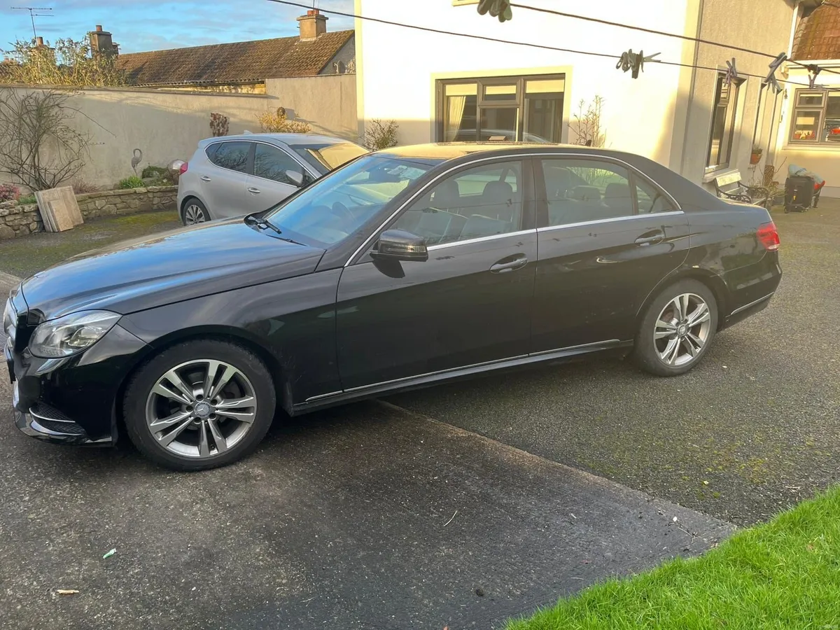 Mercedes E220 - Image 2