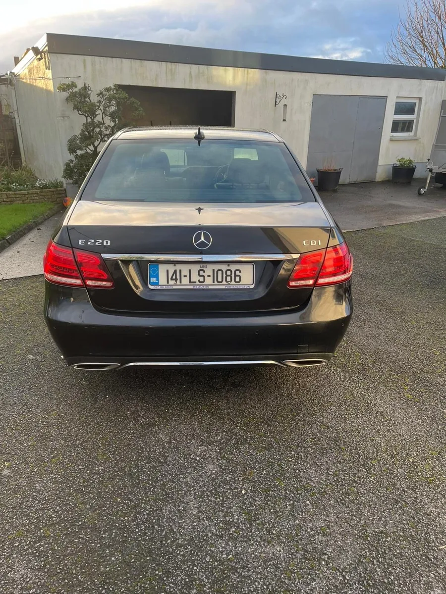 Mercedes E220 - Image 3