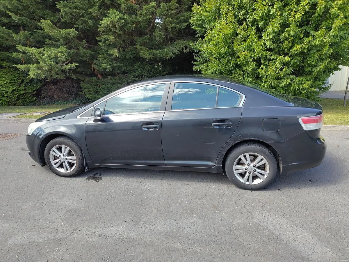 Toyota Avensis 2010 - Image 5