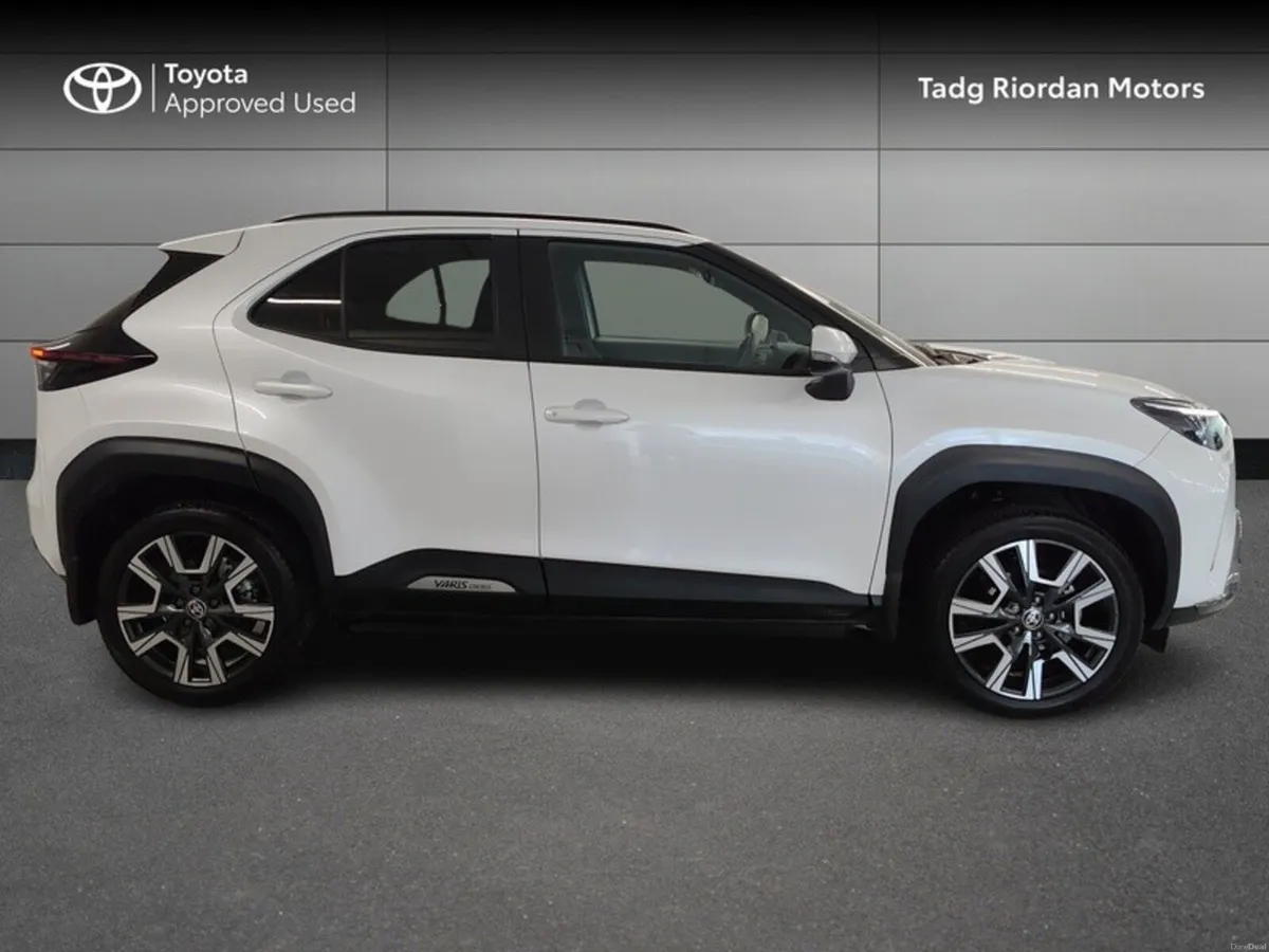 Toyota Yaris Cross SOL - Image 3