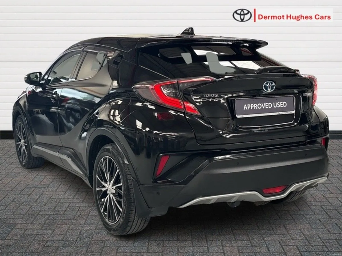 Toyota C-HR HYBRID SOL AUTO - Image 2