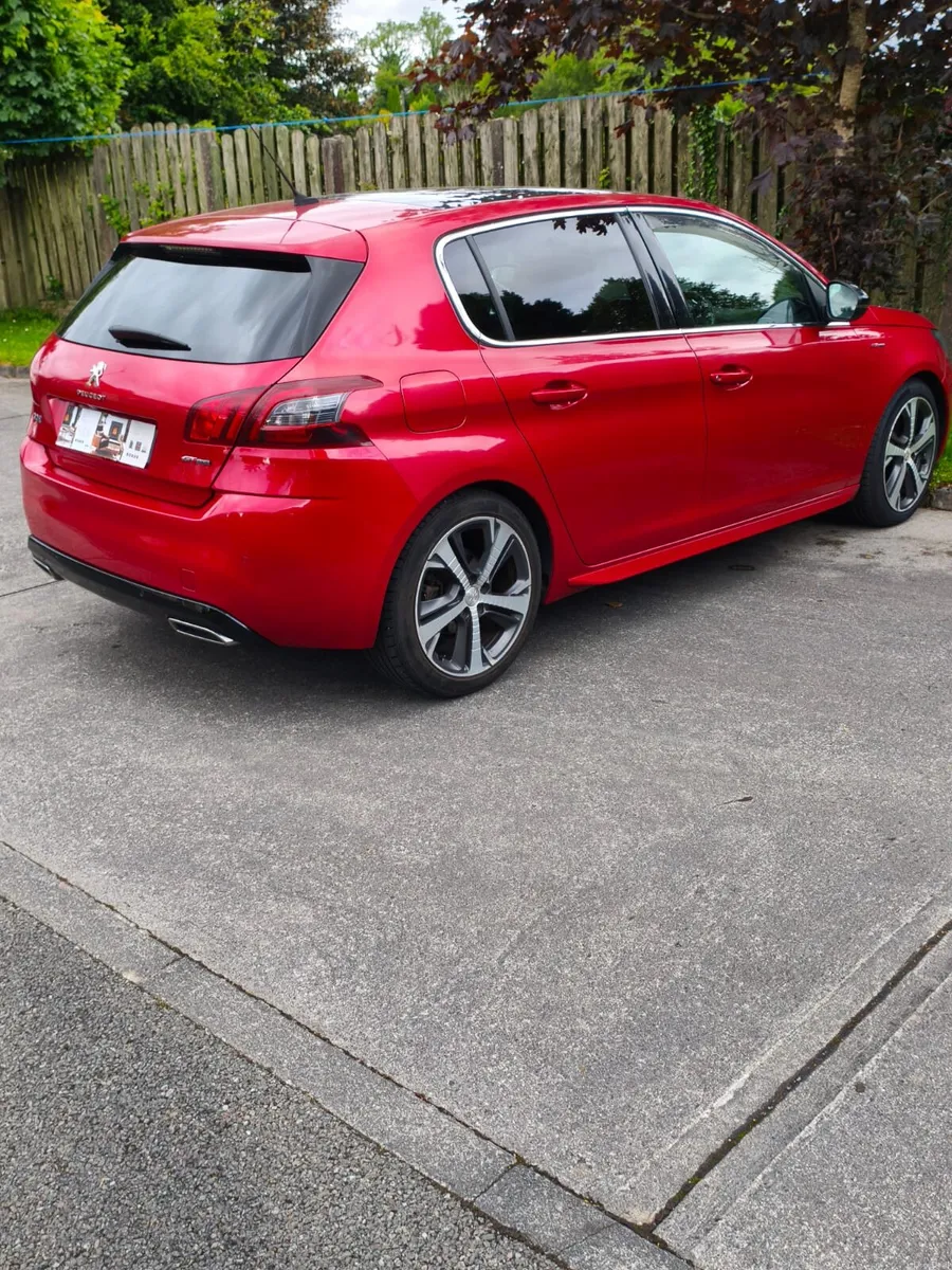 Car - Image 4