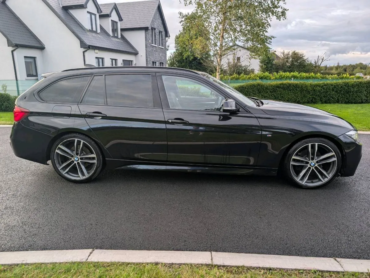 BMW 318i M-Power Touring - Image 4