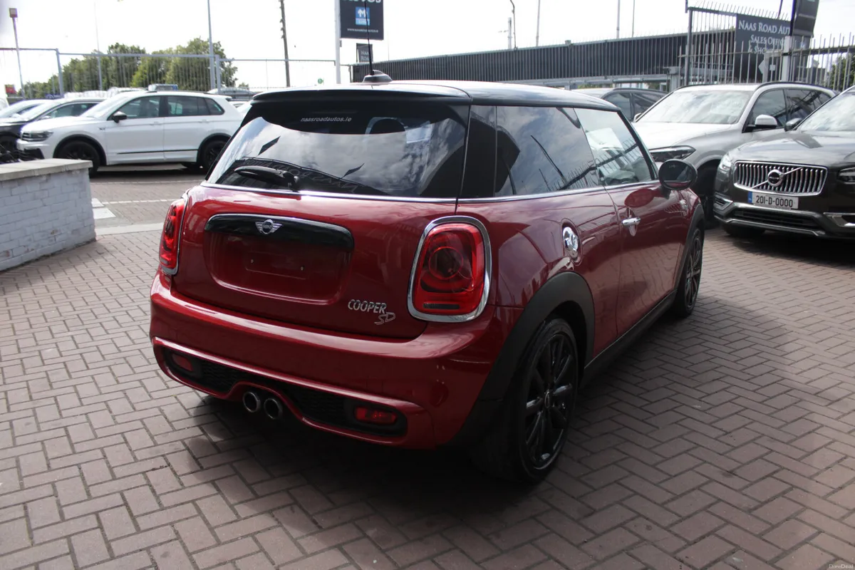 2017 MINI COOPER 2.0SD JOHN COOPER WORKS 3DR HATCH - Image 4