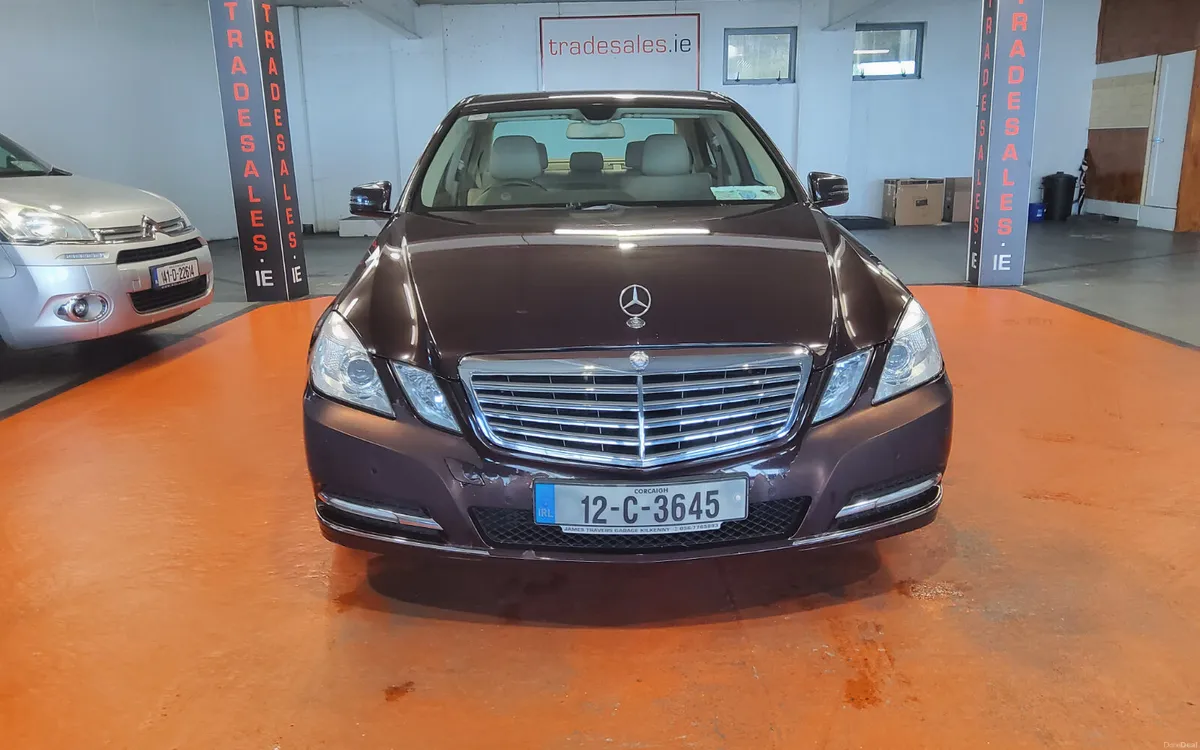 Mercedes-Benz E-Class 2012 - Image 3