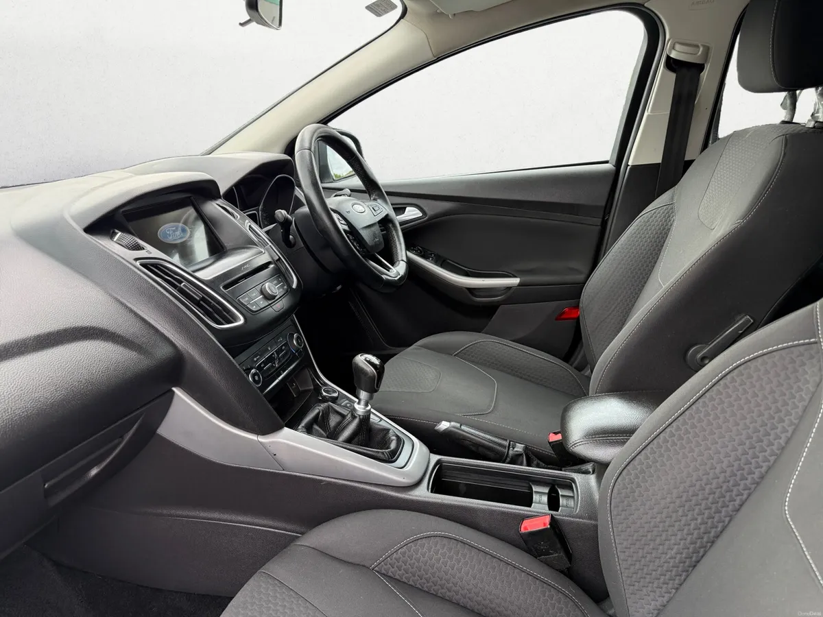 2017 Ford Focus 1.5 Tdci ZETEC 120BHP - Image 6