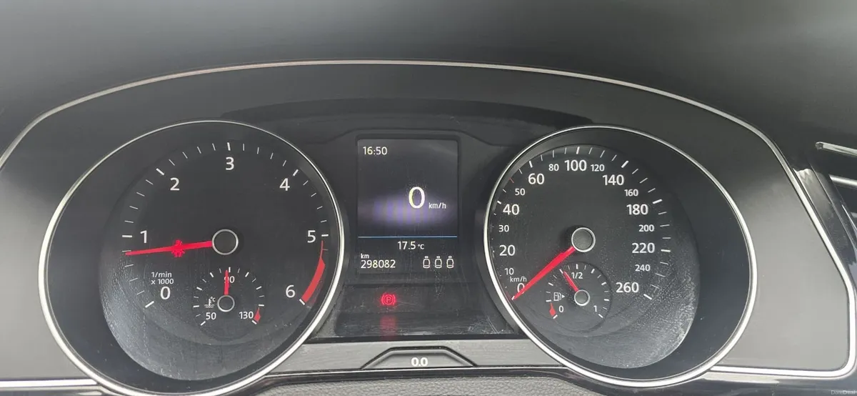 Volkswagen Passat 2017 2.0TDI NCT 05-27 - Image 3