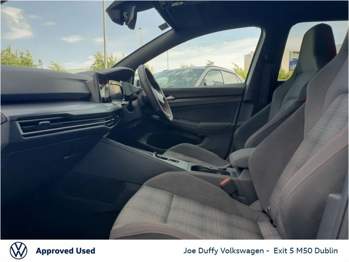 Volkswagen Golf GTI 2.0 TSI 245HP DSG - Image 3