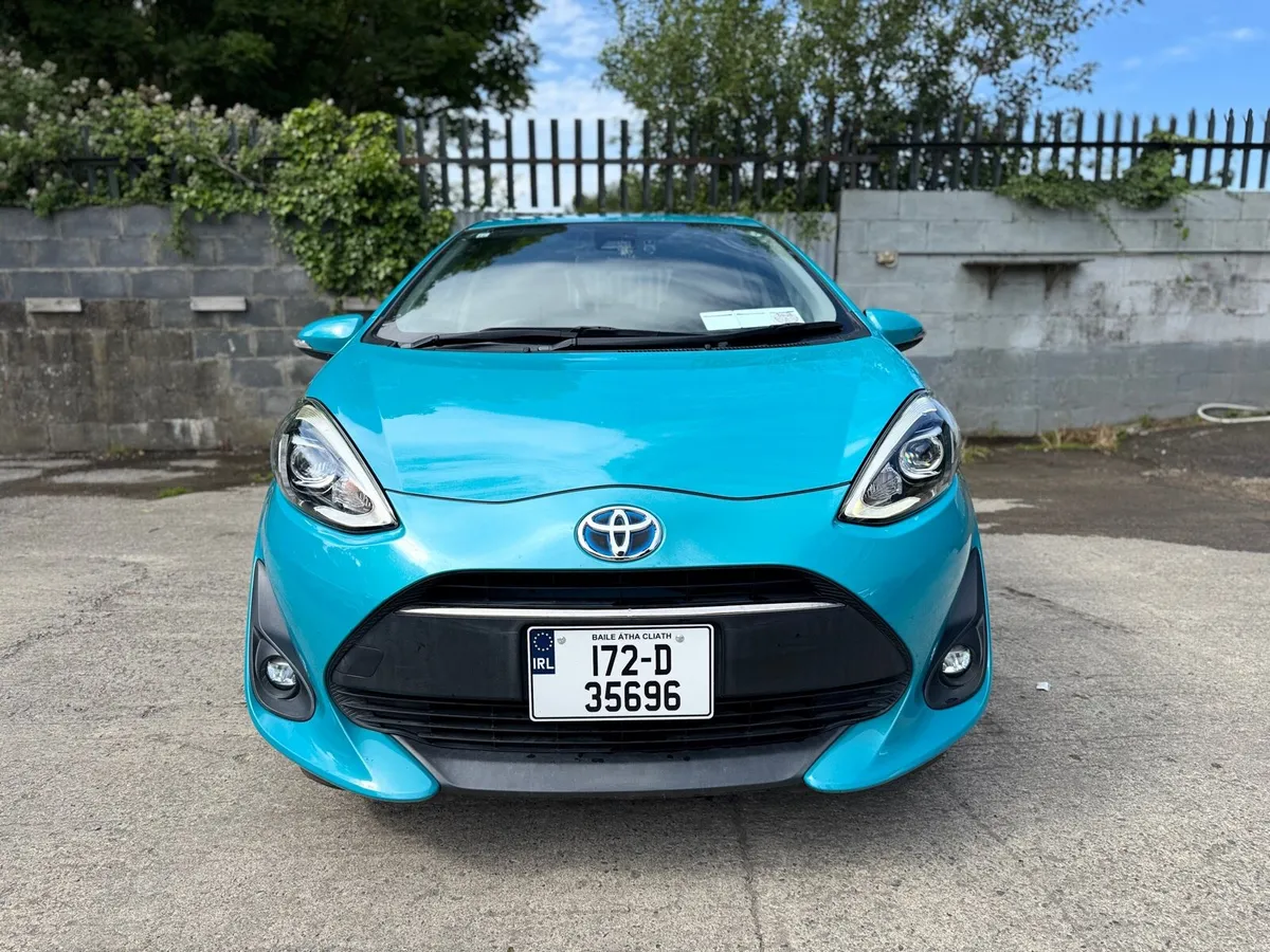 2017 TOYOTA AQUA. 2 YEAR NCT. 98K KMS. AUTO 1.5L - Image 2