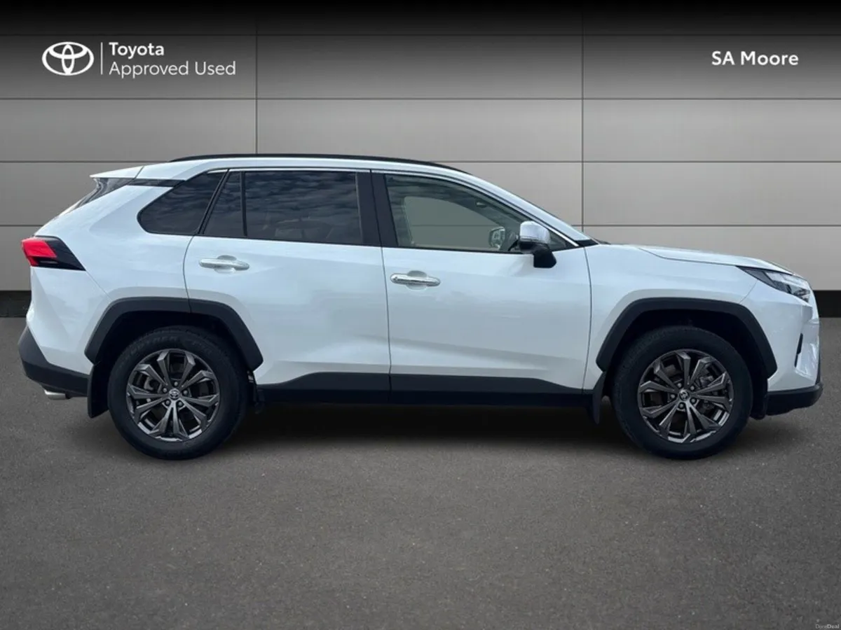 Toyota RAV4 PLATINUM with SUNROOF - Image 3