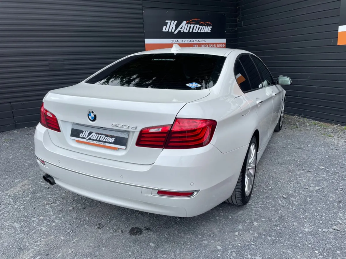 BMW 5-Series 523D LUXURY AUTO - Image 4
