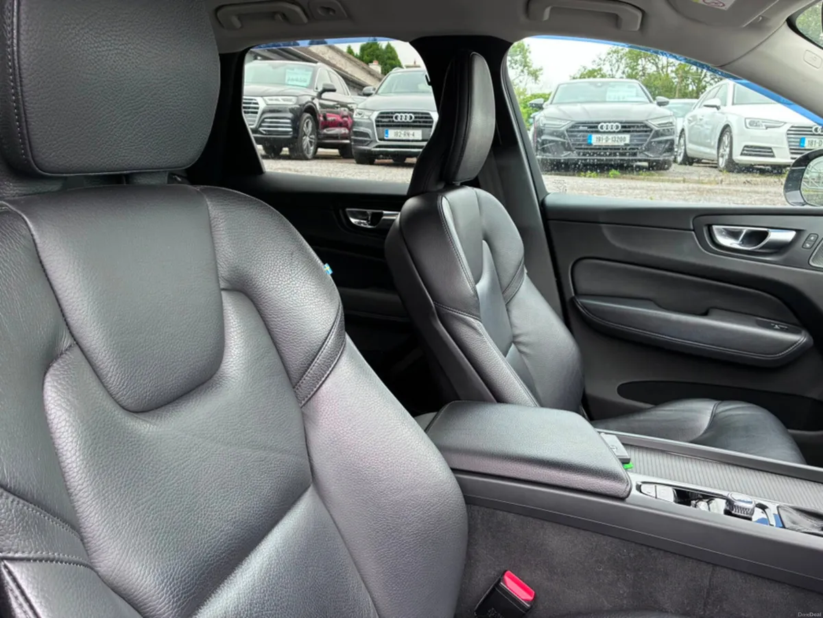 Volvo XC60 D4 MOMENTUM 5DR AUTO - Image 5