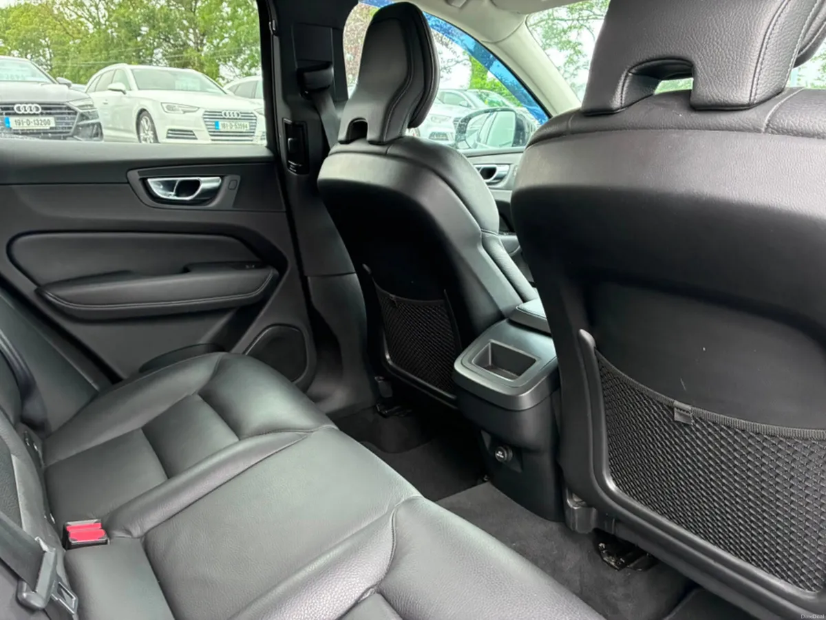 Volvo XC60 D4 MOMENTUM 5DR AUTO - Image 6