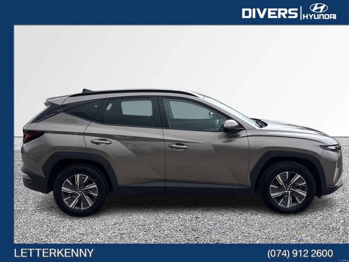 Hyundai Tucson Executive Hybrid Automatic - Image 3