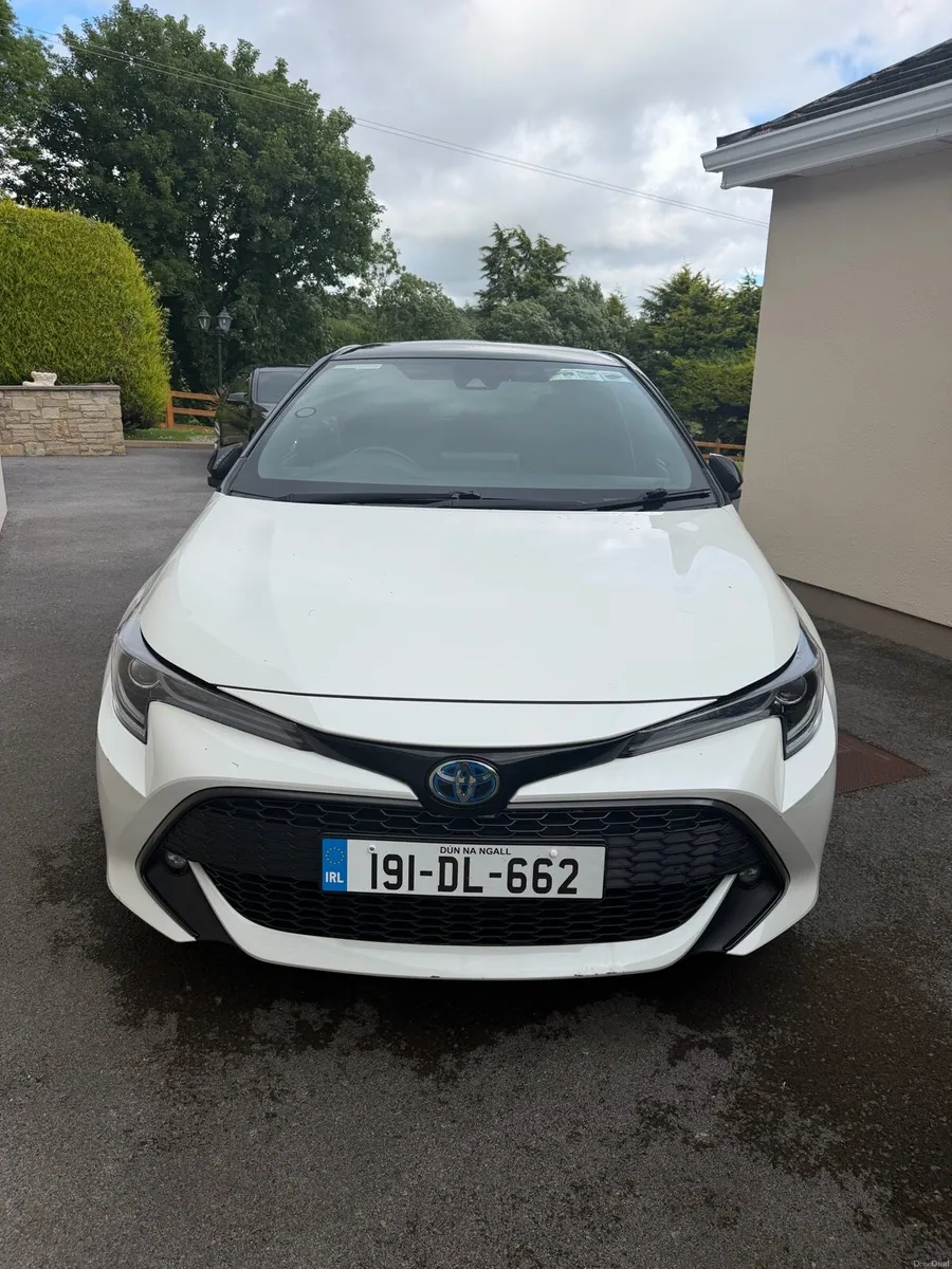 TOYOTA COROLLA HYBRID LUNA SPORT HB 4DR - Image 1