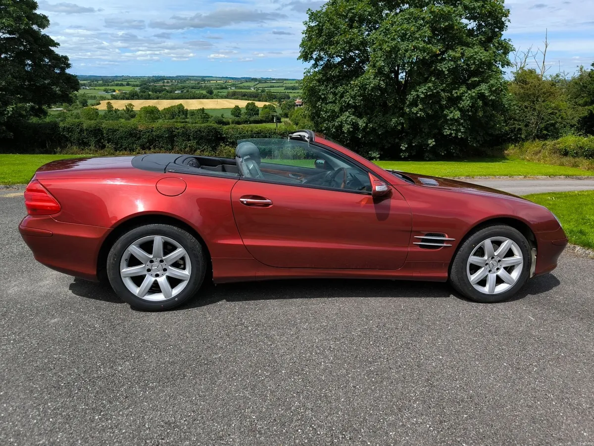 Mercedes-Benz SL-Class 2005 - Image 2