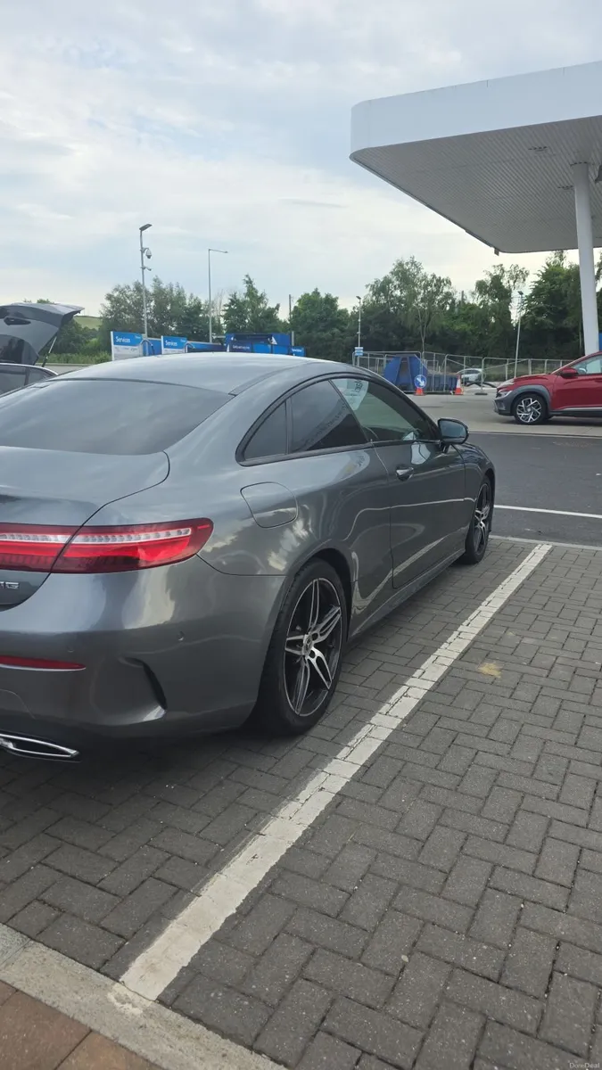 Mercedes-Benz E-Class 2019 - Image 2