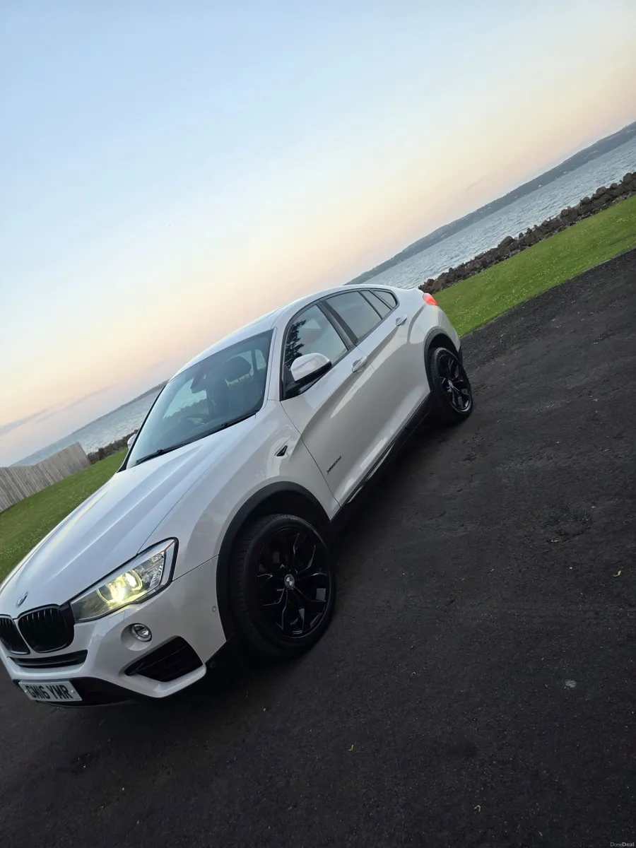 BMW X4 2016 - Image 2