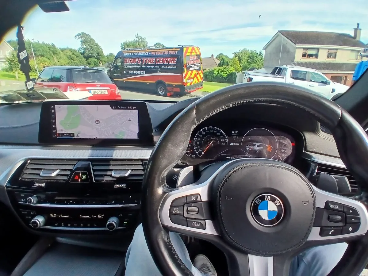 BMW 5-Series 2019 - Image 2