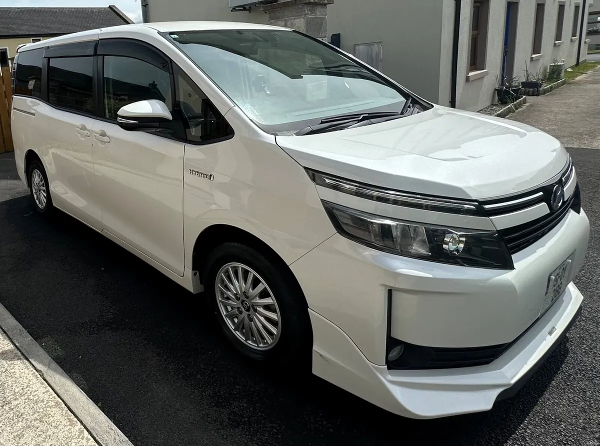 Toyota Voxy 2015 Hybrid – Camping Ready - Image 3