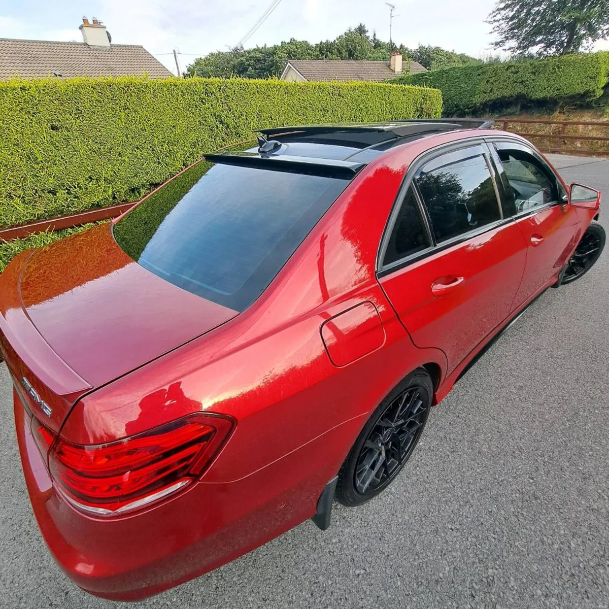 Mercedes E300 - Image 4