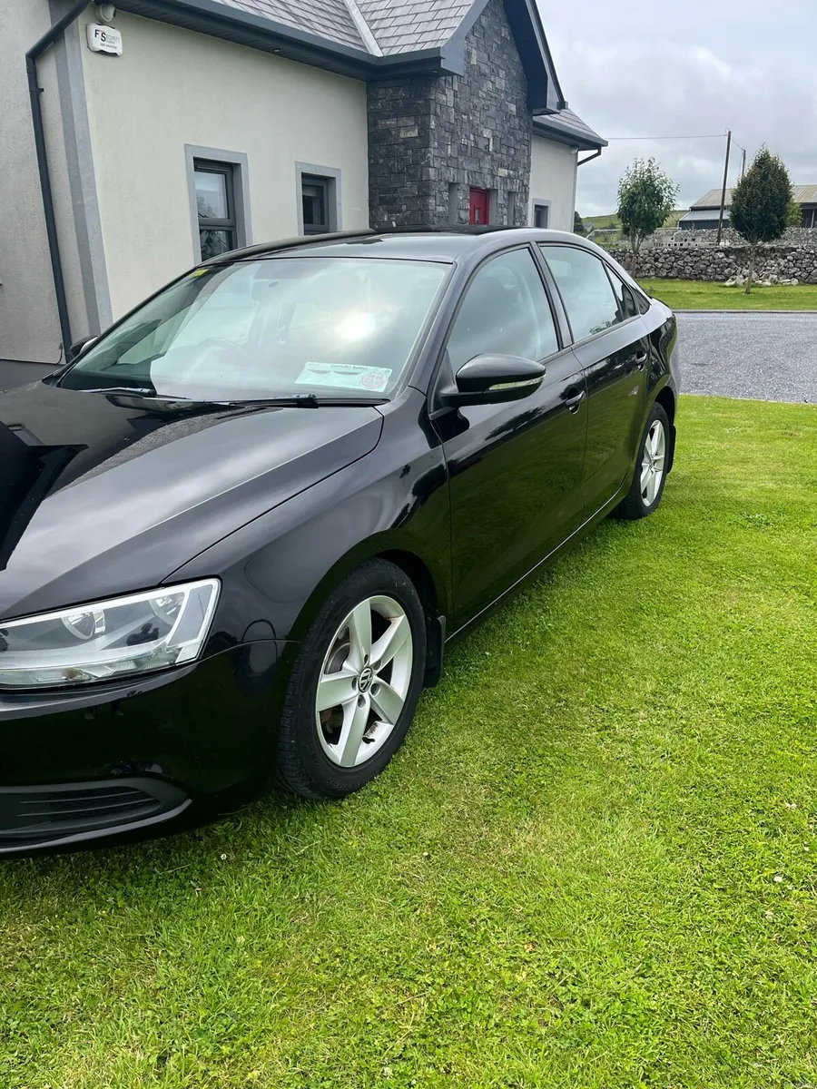 Volkswagen Jetta - Image 4