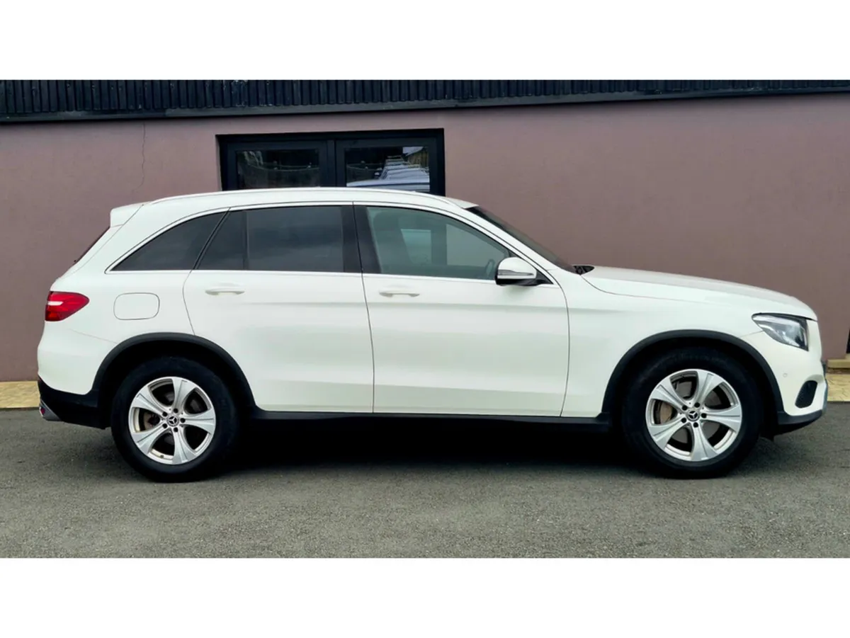 Mercedes-Benz GLC 220D 4MATIC SPORT AU - Image 4