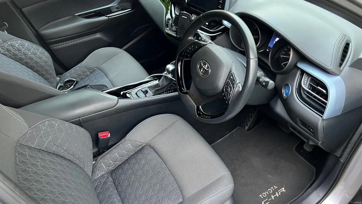 Toyota C-HR 2021 - Image 4