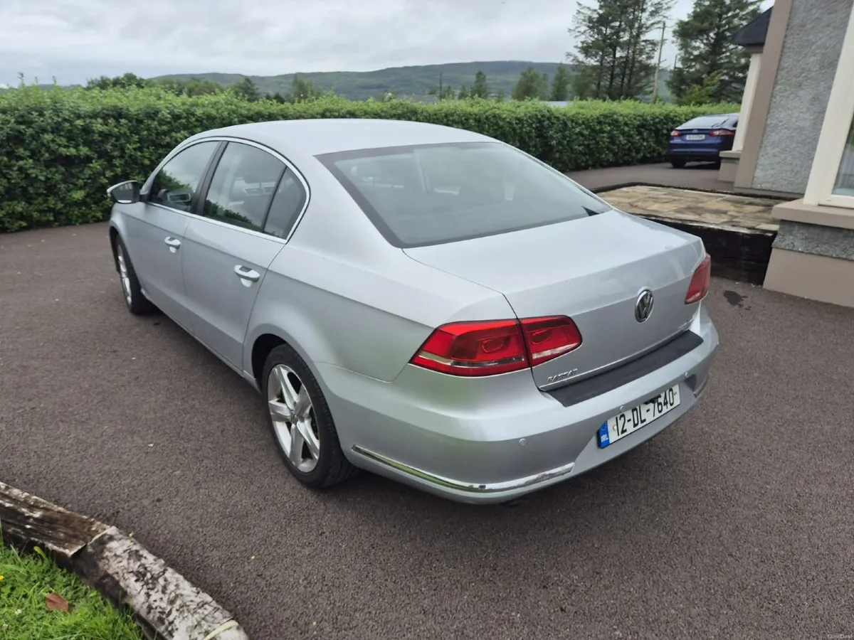 Volkswagen Passat 2012 - Image 3