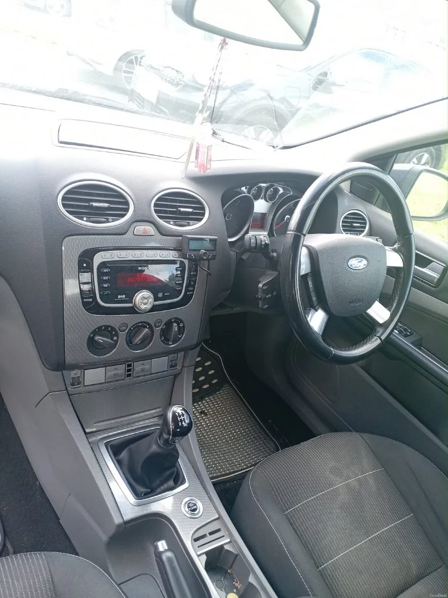 Ford Focus 2010 - Image 3