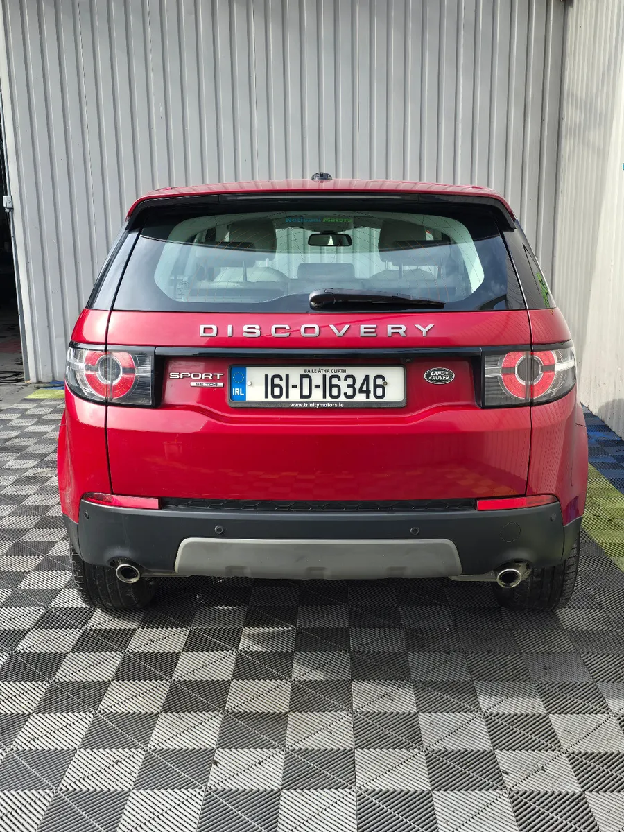 2016 Discovery Sport 2.0 TD4 AUTO 7 Seat - Image 4
