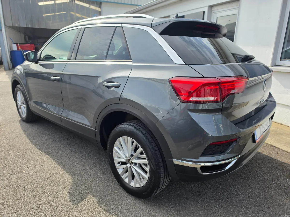 2022 Volkswagen T-Roc 2.0Tdi Design Manual 115BHP - Image 6