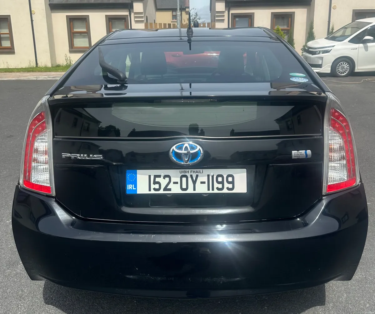 Toyota Prius 2015(152) – 1.8 Hybrid • Warranty - Image 3