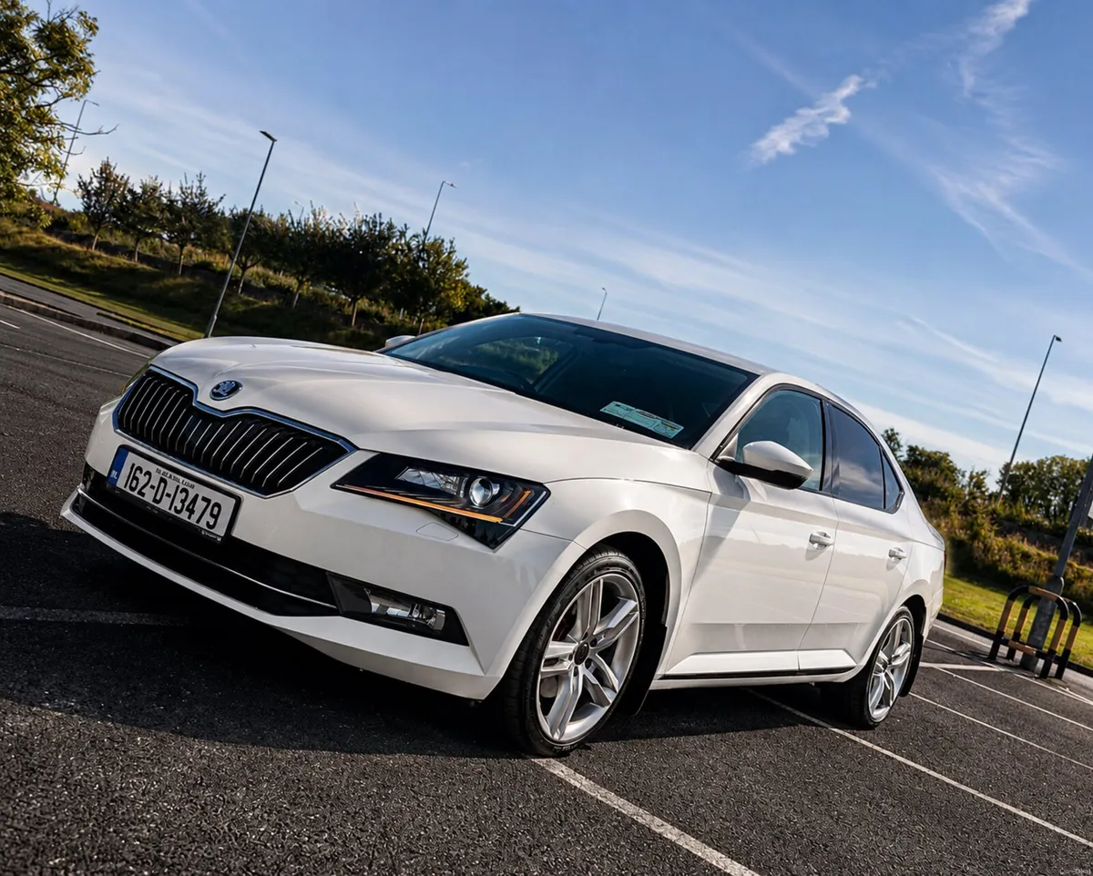 SKODA SUPERB Ambition 1.6 Diesel - Image 1