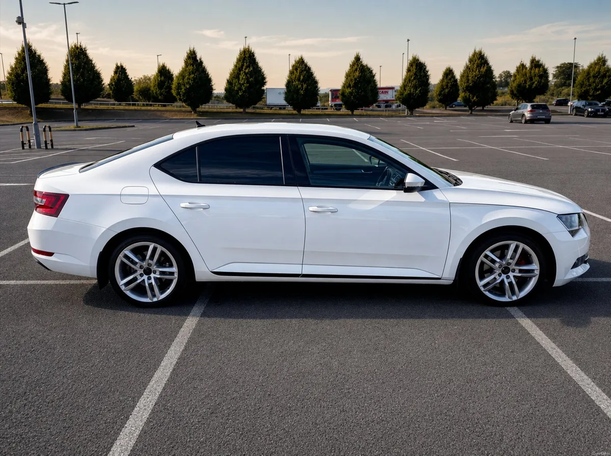 SKODA SUPERB Ambition 1.6 Diesel - Image 4