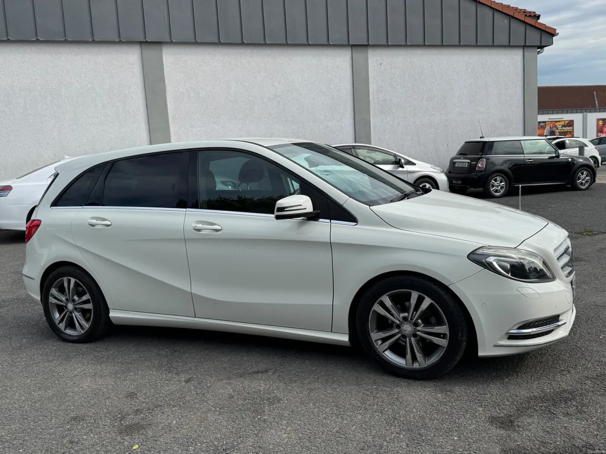 Mercedes Benz B Class Automatic - Image 4