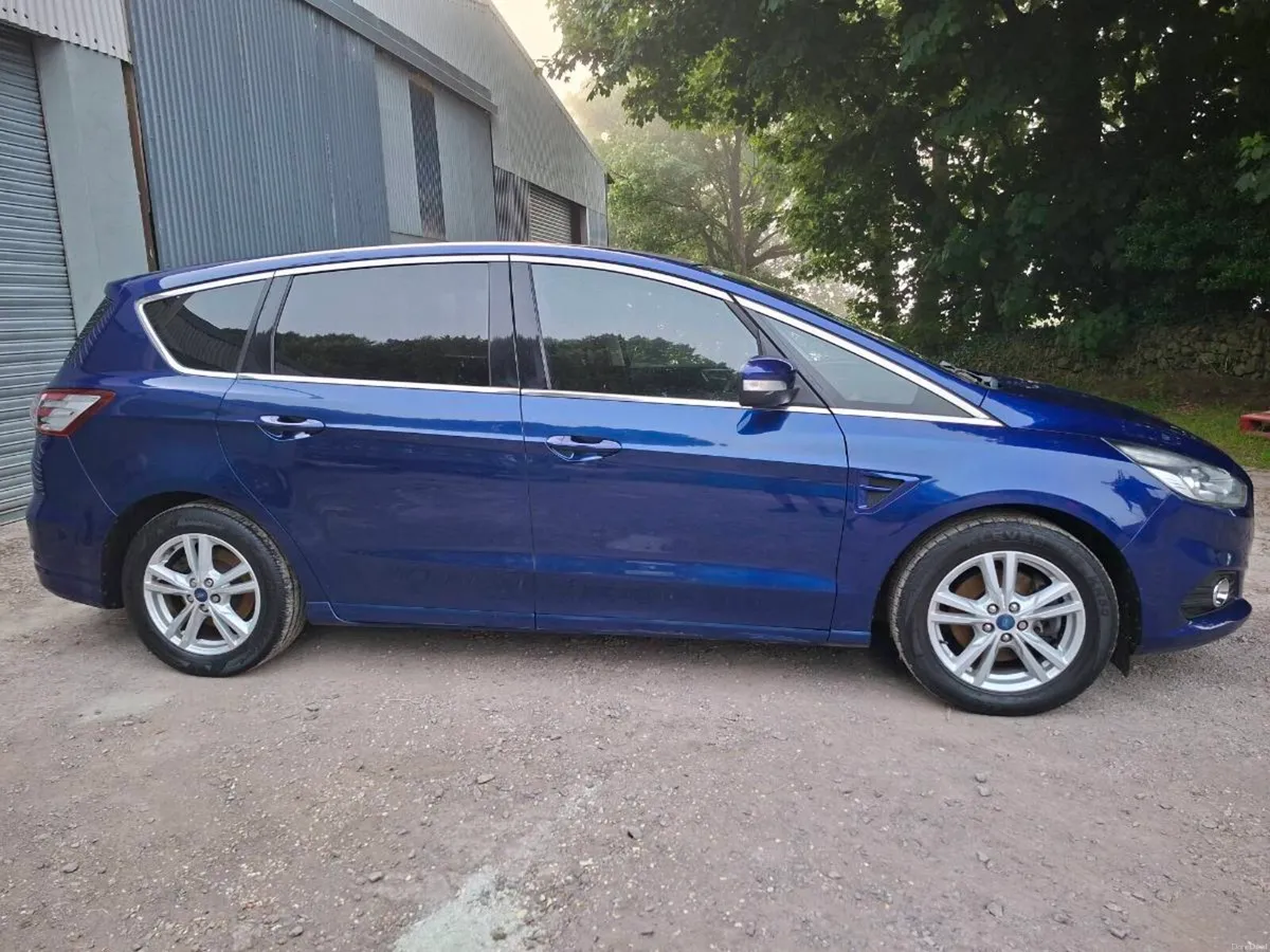 Ford S-Max - Image 2