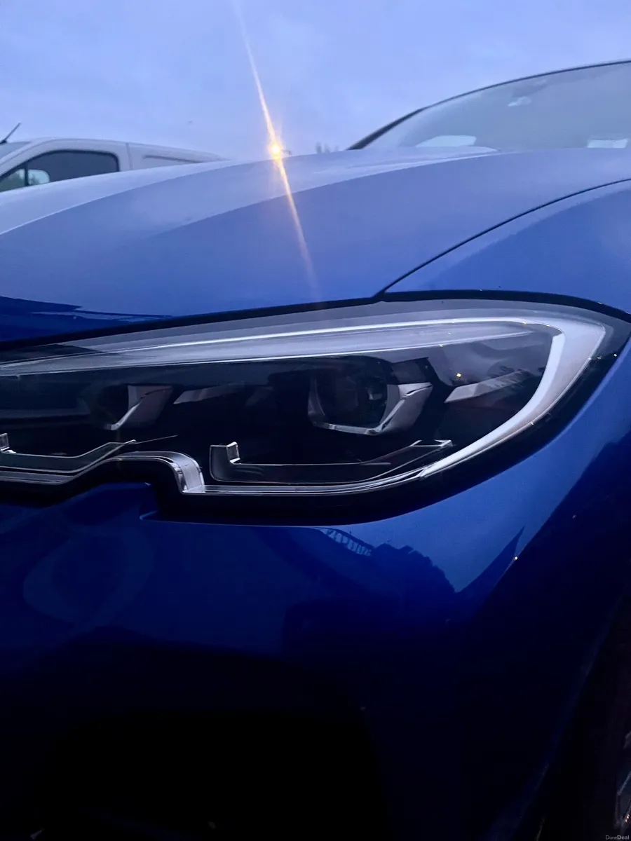 BMW 3-Series 2020 - Image 2