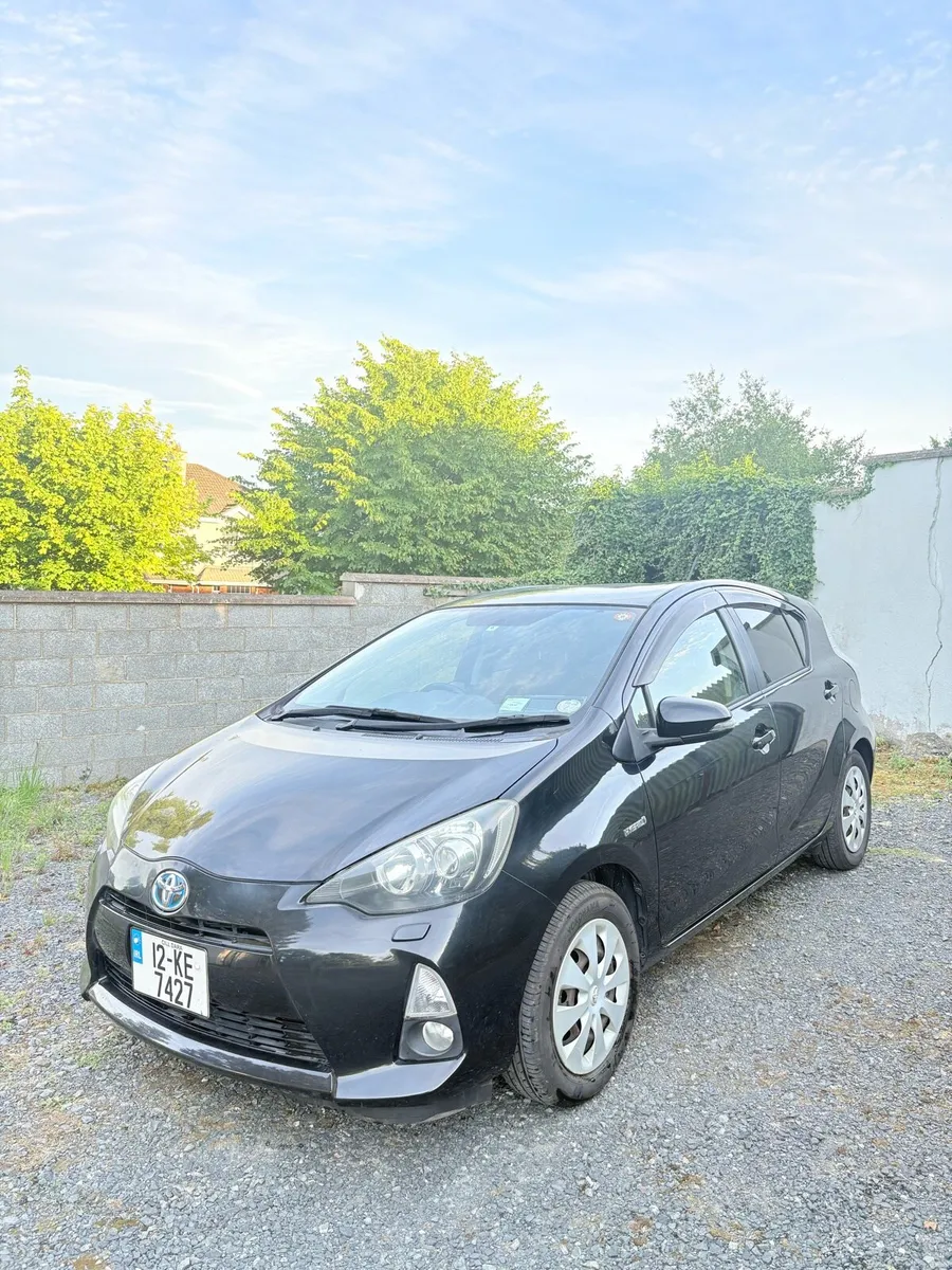 Toyota Aqua 2012 Automatic [Low mileage] - Image 2