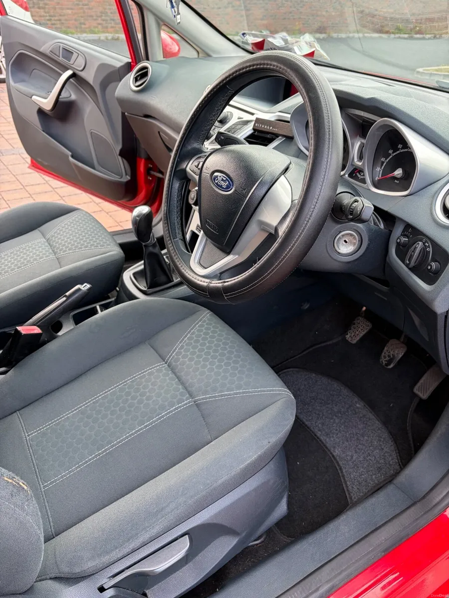 Ford Fiesta 2011 - Image 5