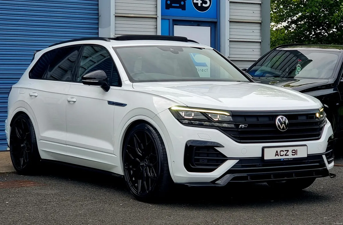 2020 Volkswagen Touareg Black Edition 3.0V6 TDI - Image 4