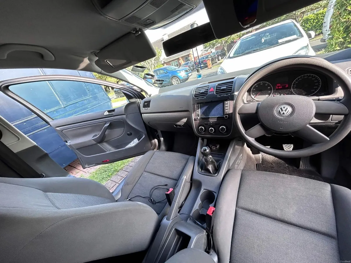 Volkswagen Golf 2005 - Image 5