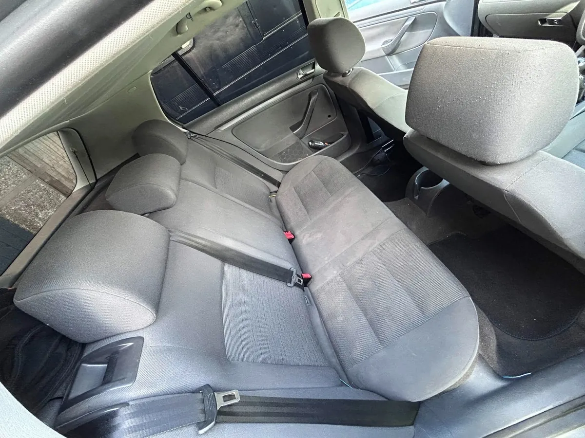 Volkswagen Golf 2005 - Image 4