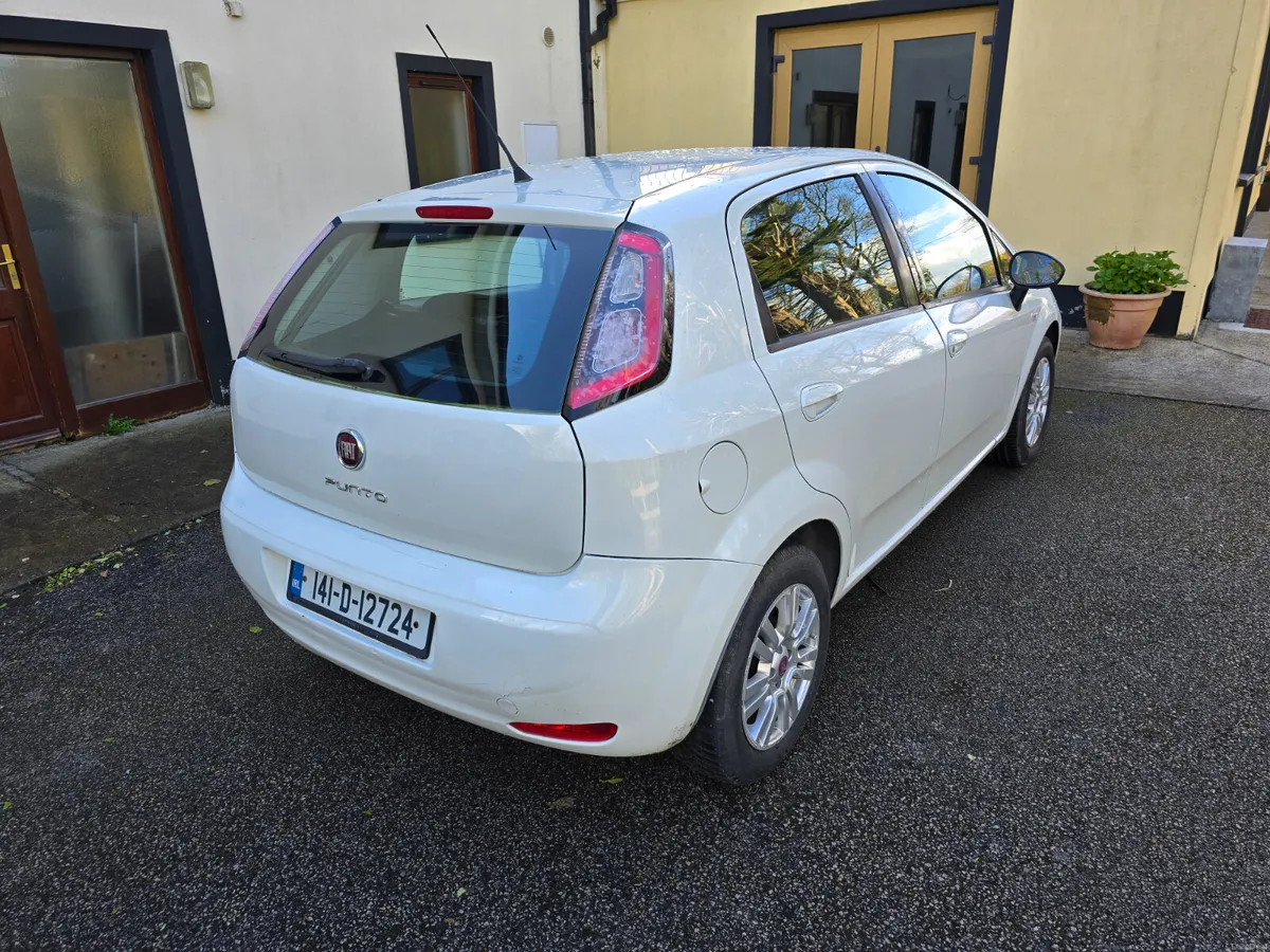 2014 Fiat Punto  1.2 Petrol - Image 3