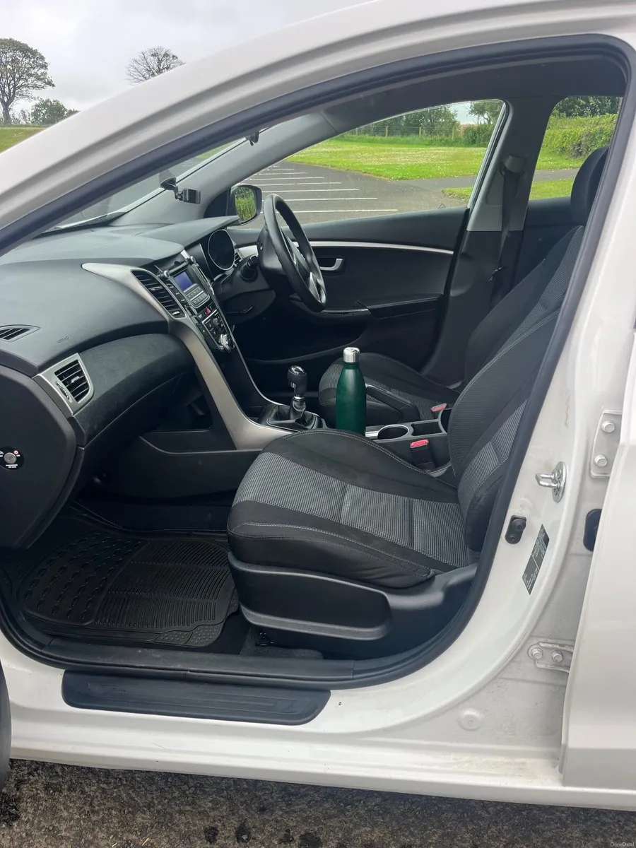 Hyundai i30 2013 - Image 2