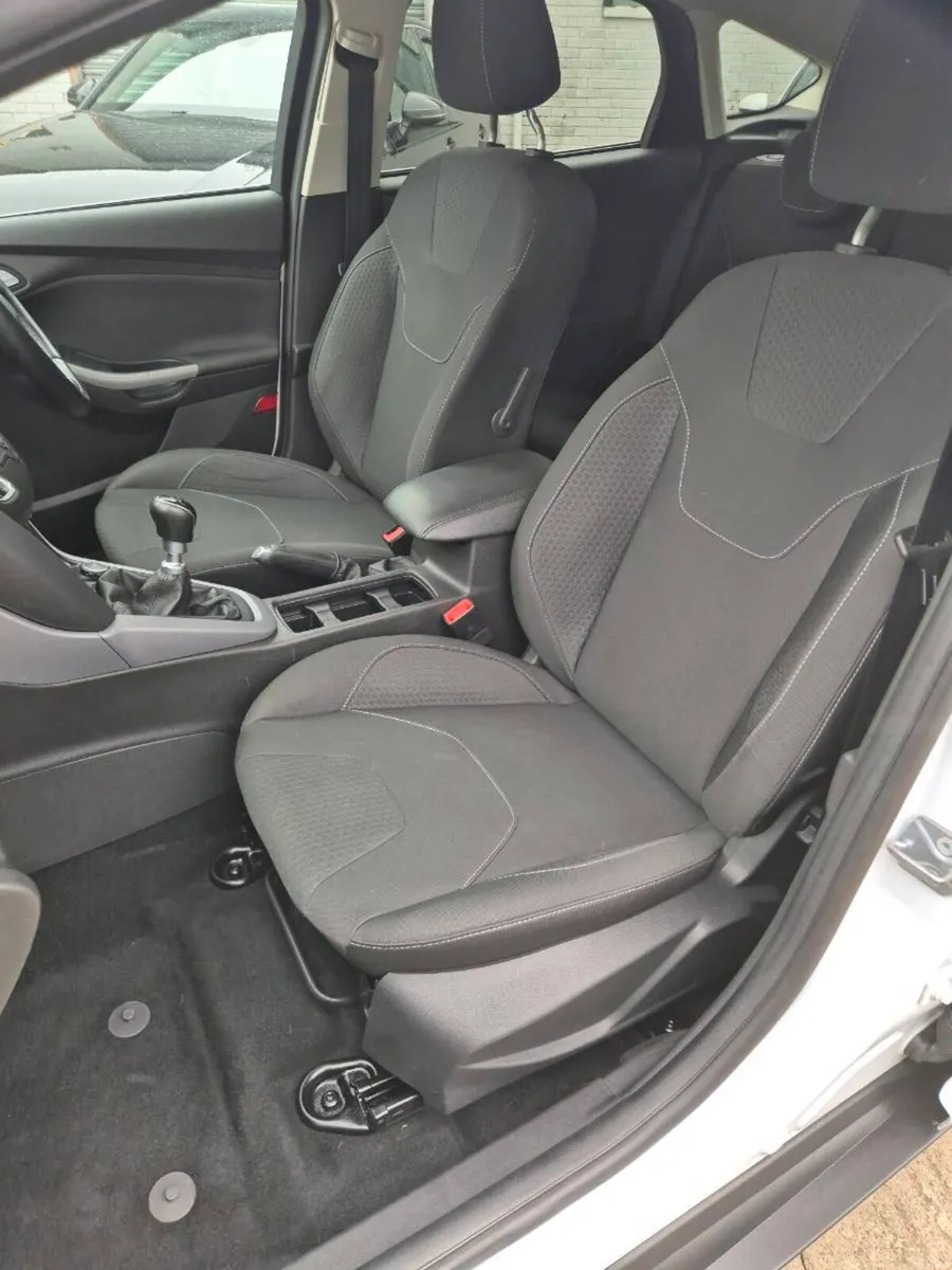 FORD FOCUS 1.5 TDCI ZETEC. INCLUDES VRT - Image 4