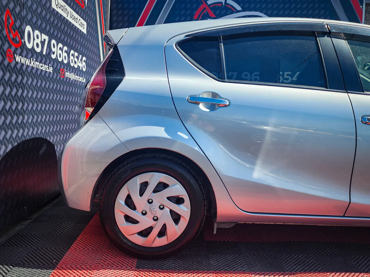 Toyota Aqua 2017 - Image 6