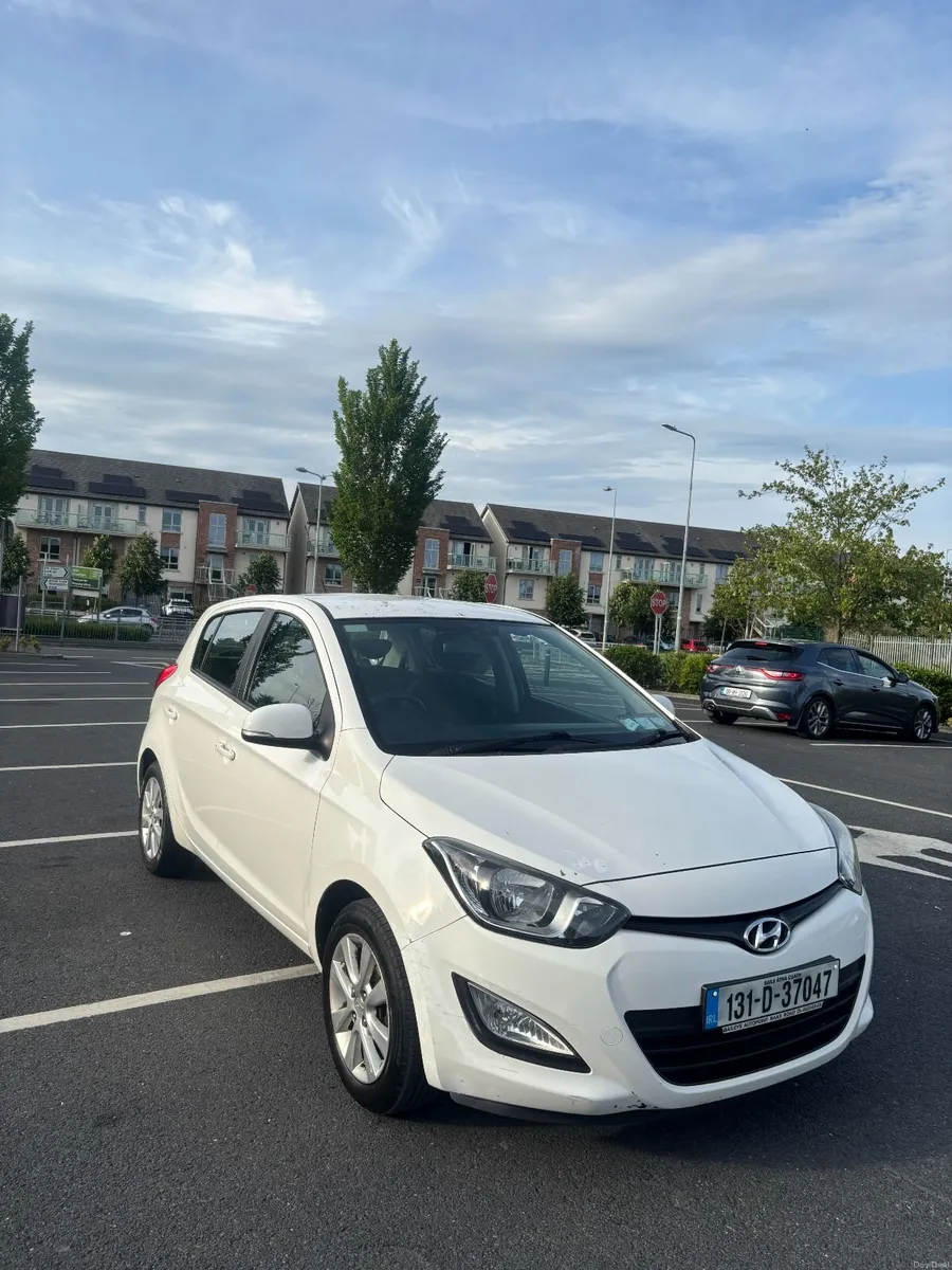 Hyundai i20 2013 - Image 2