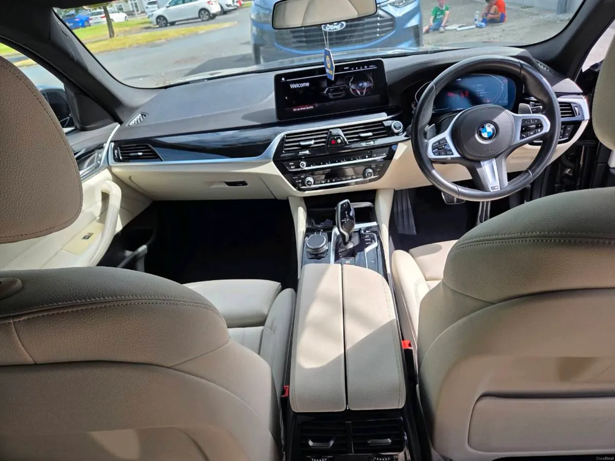 Bmw 520 msport - Image 3